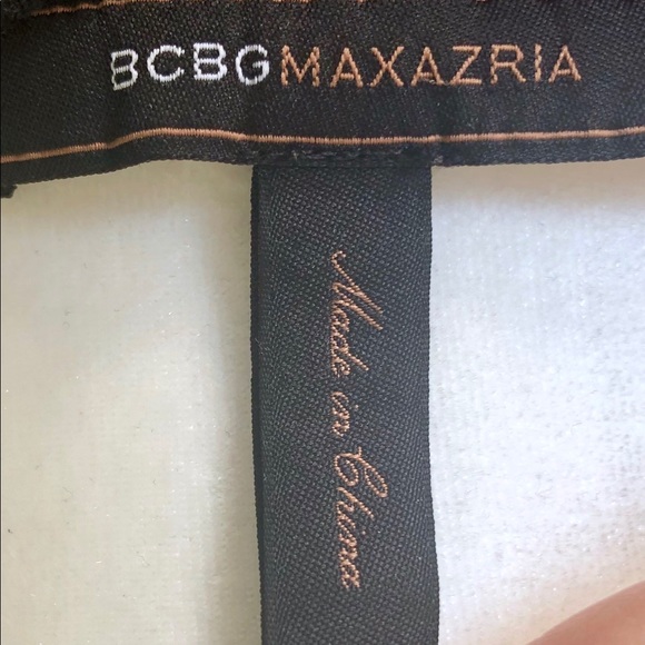 BCBG T-Shirt Size Small - Picture 5 of 5